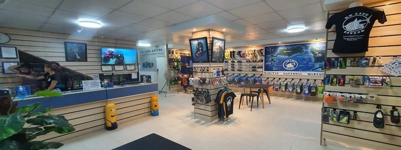 Our dive school located in the walking street